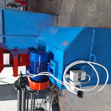 Mlin veliki na kardan i na motor 5,5kw kapac.1,5t-h