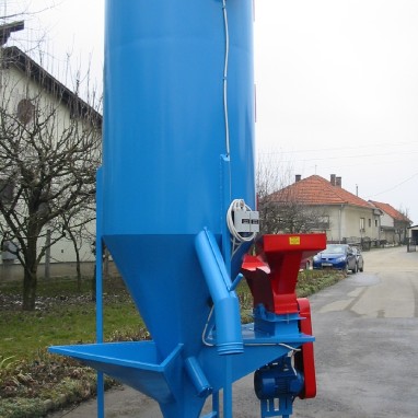 Mješaona okomita od 500-1500kg zapremine s mlinom na kardan