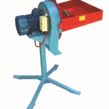 Mlin veliki na nogu s el.motorom 5,5kw  kapac.1t-h