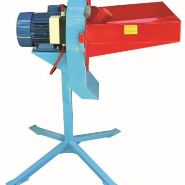 Mlin veliki na nogu s el.motorom 5,5kw  kapac.1t-h